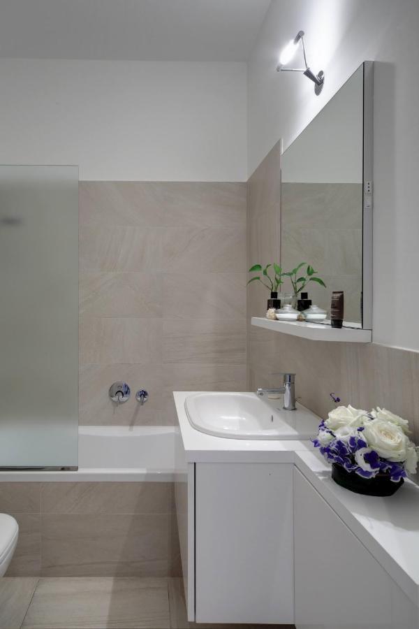 Contempora - Elvezia 8 - E22 Apartment Milan